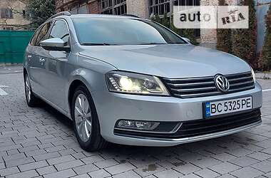 Універсал Volkswagen Passat 2011 в Львові