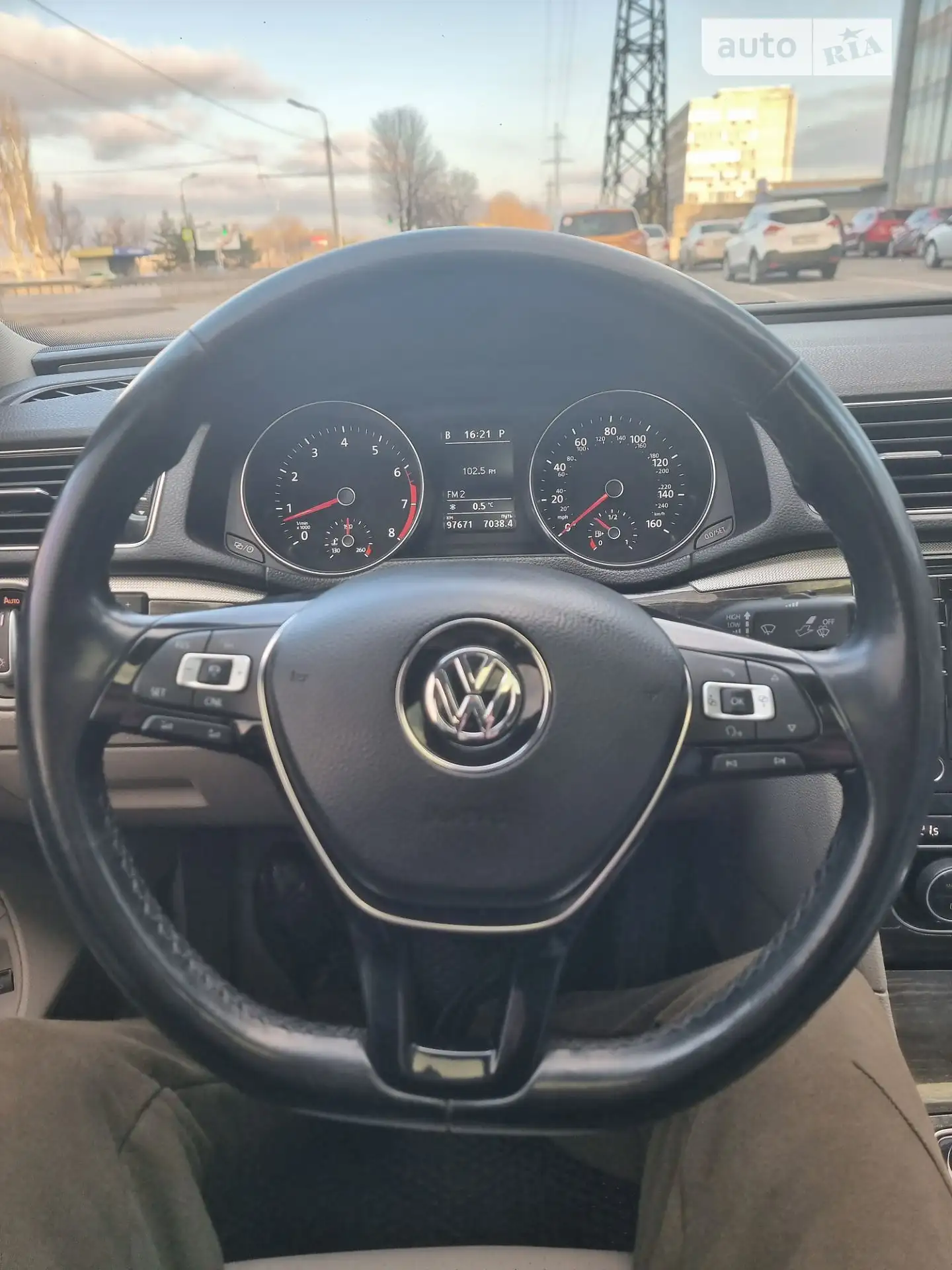 2017 Volkswagen Passat - мініатюра 2