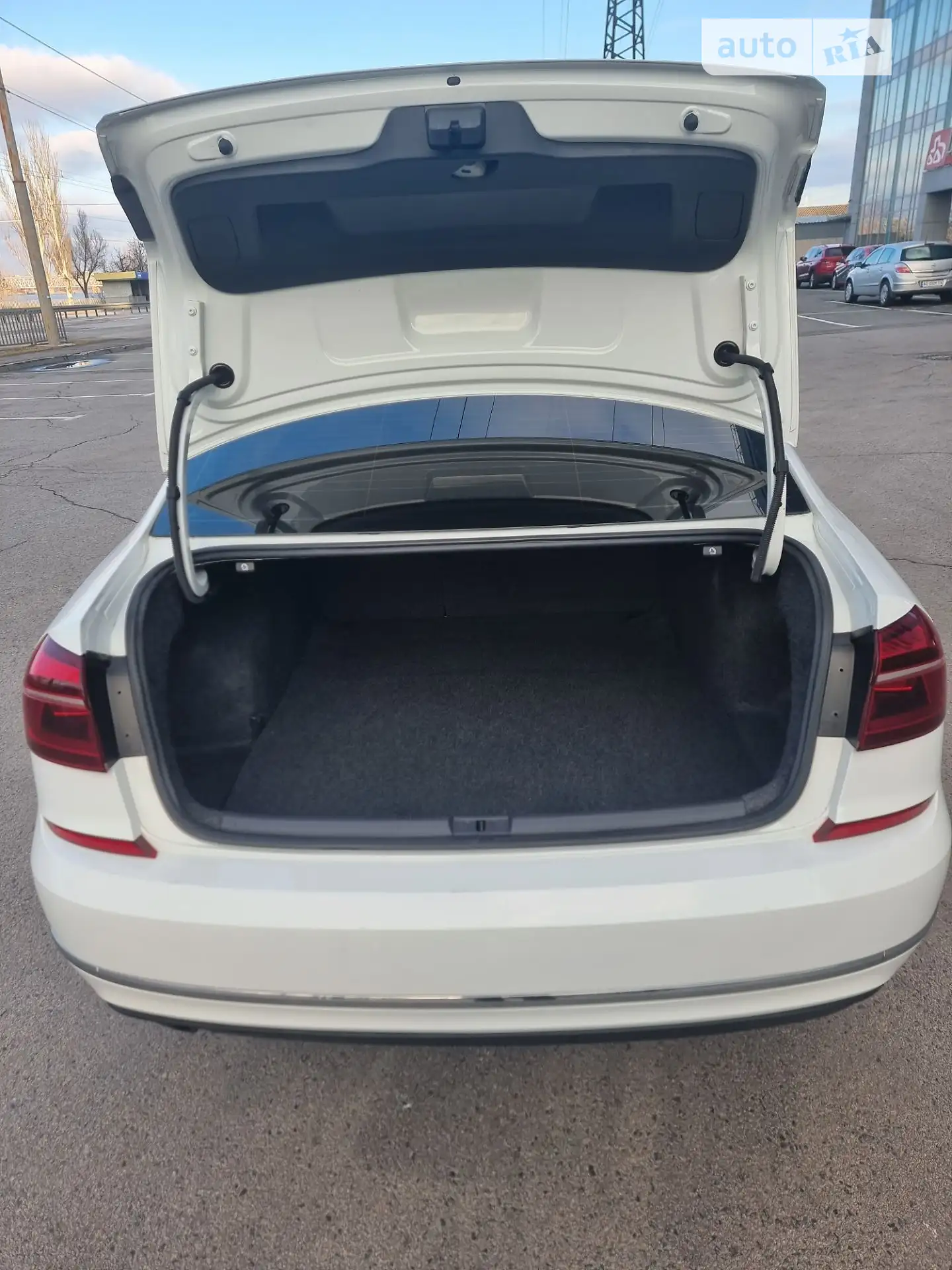 2017 Volkswagen Passat - мініатюра 4