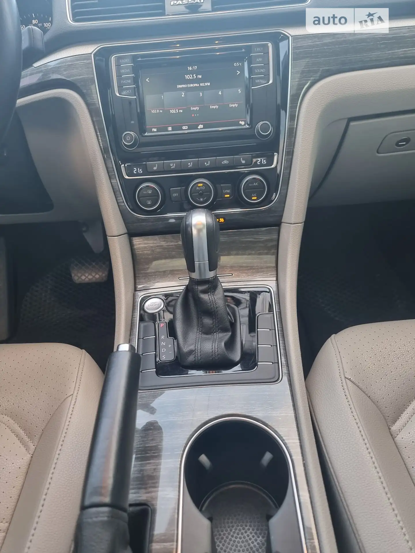 2017 Volkswagen Passat - мініатюра 19