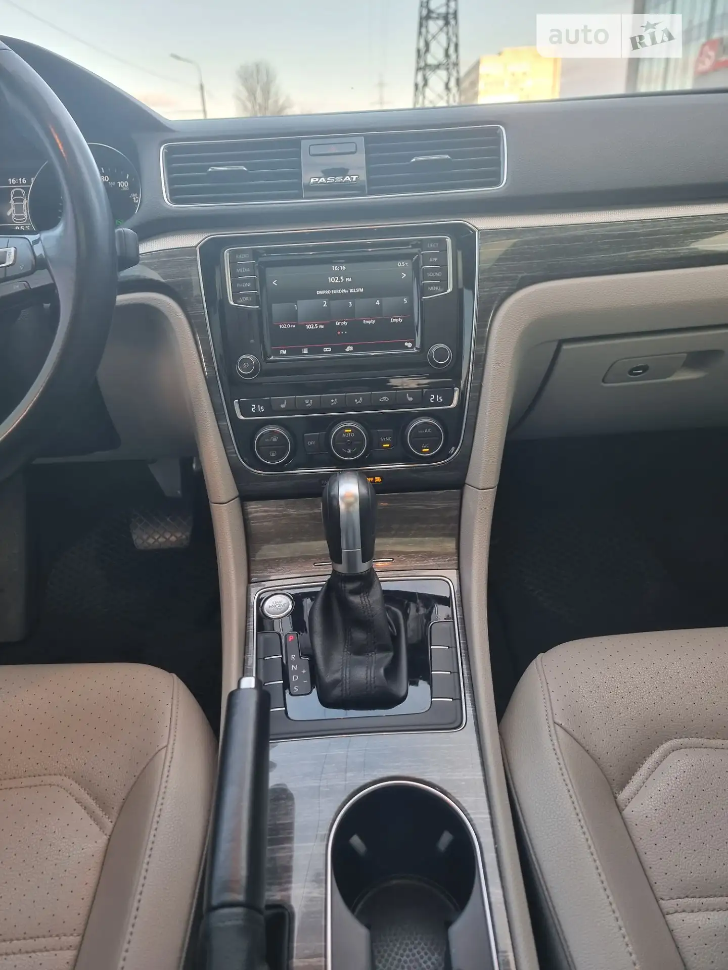 2017 Volkswagen Passat - мініатюра 25