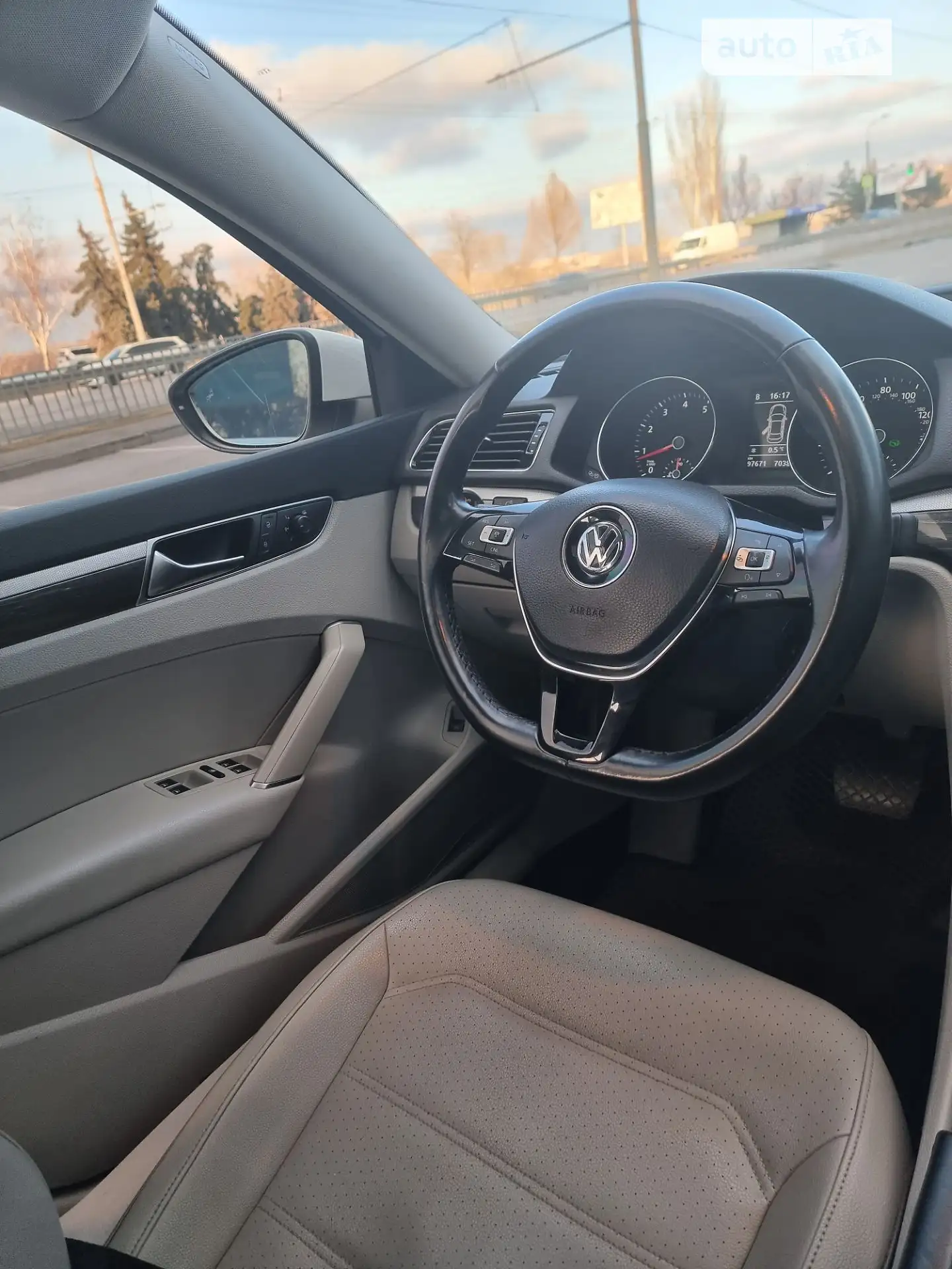 2017 Volkswagen Passat - мініатюра 18