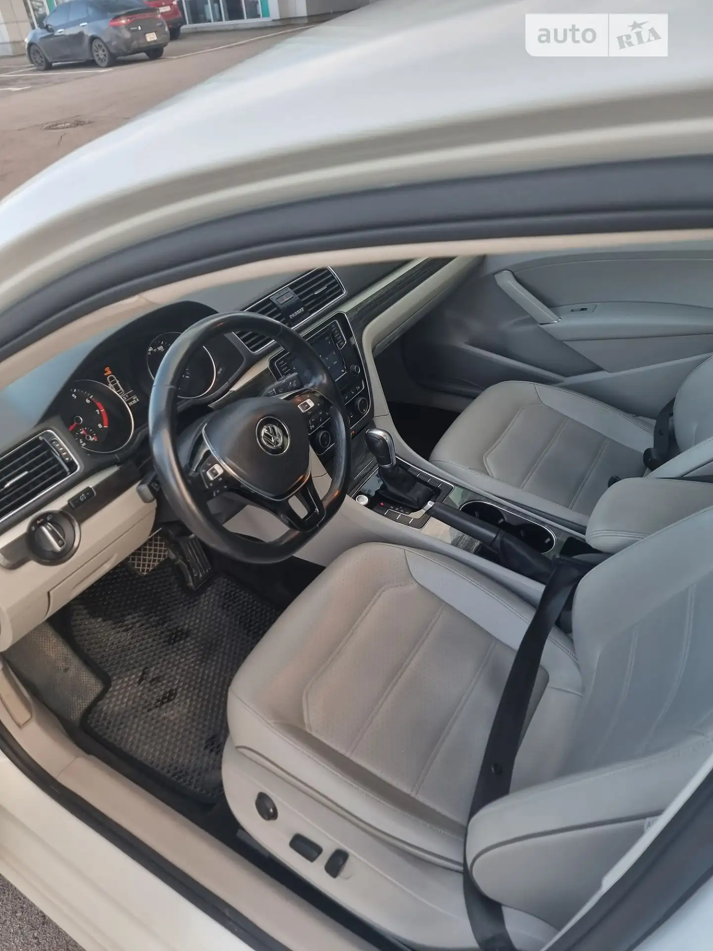2017 Volkswagen Passat - мініатюра 28