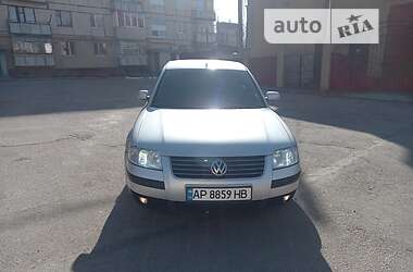 Седан Volkswagen Passat 2000 в Марганці