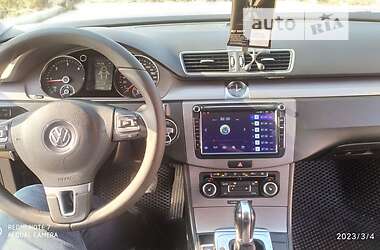Седан Volkswagen Passat 2011 в 