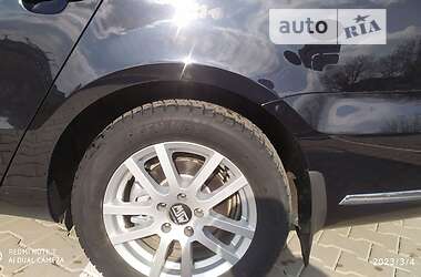 Седан Volkswagen Passat 2011 в 