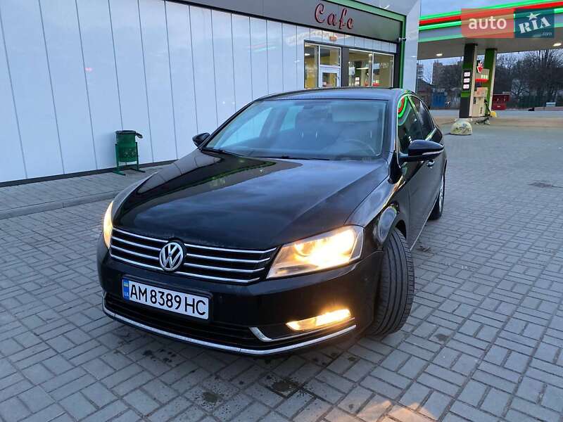 Седан Volkswagen Passat 2014 в Житомире