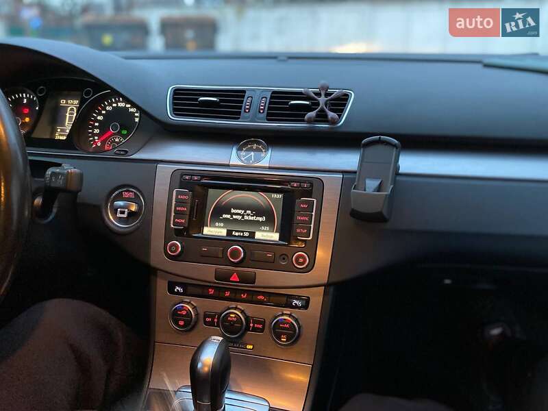 Седан Volkswagen Passat 2014 в Житомирі