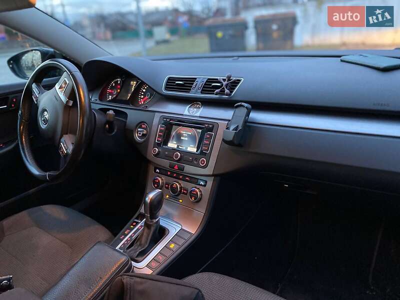 Седан Volkswagen Passat 2014 в Житомирі