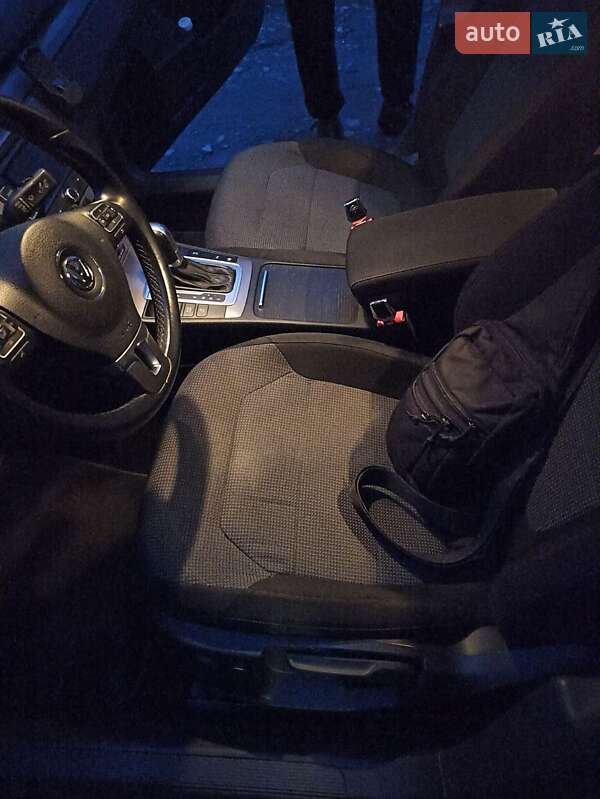 Седан Volkswagen Passat 2014 в Житомирі