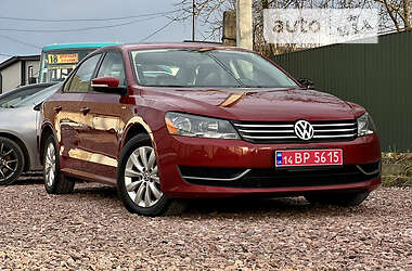 Седан Volkswagen Passat 2015 в Дрогобичі
