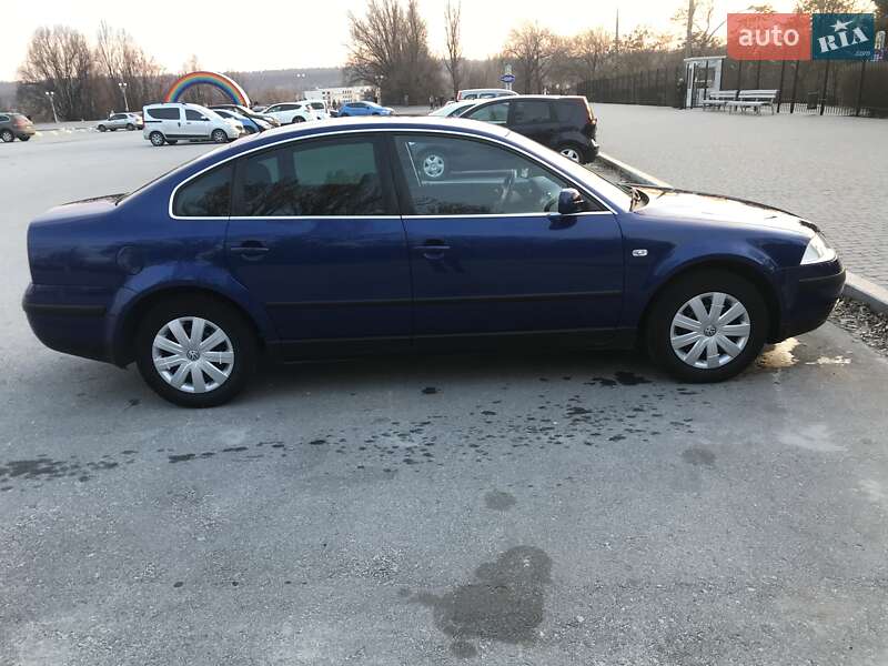 Седан Volkswagen Passat 2002 в Запоріжжі