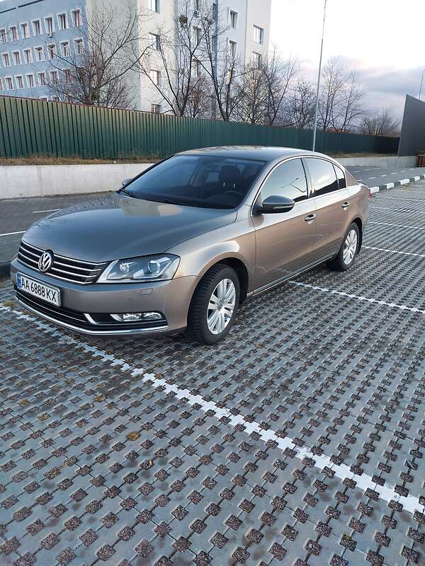 Volkswagen Passat 2011