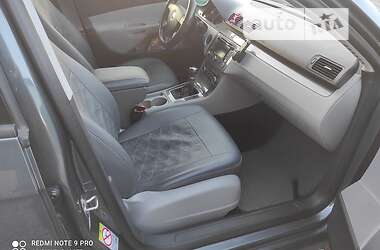 Універсал Volkswagen Passat 2010 в 