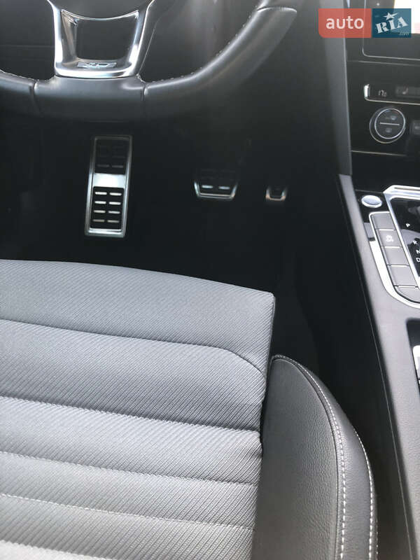 Универсал Volkswagen Passat 2018 в Ровно