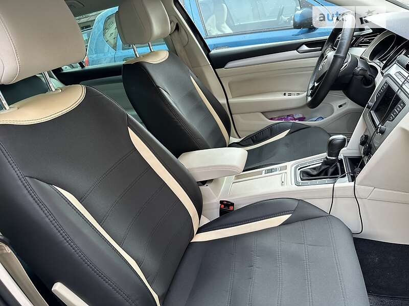 Універсал Volkswagen Passat 2017 в Луцьку