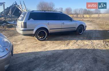 Универсал Volkswagen Passat 2002 в Бородянке