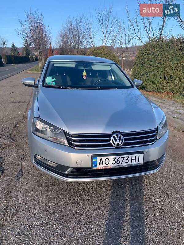 Volkswagen Passat 2011