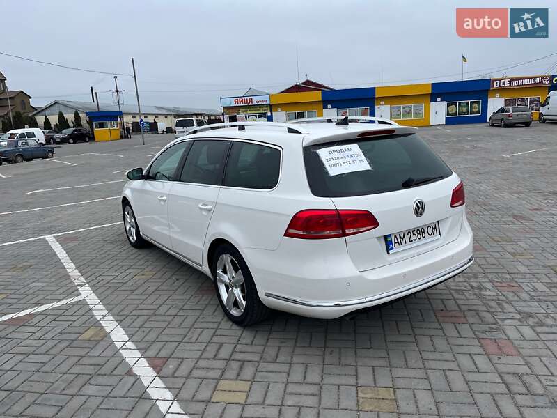 Універсал Volkswagen Passat 2012 в Житомирі