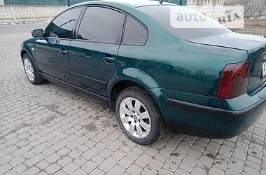 Седан Volkswagen Passat 1999 в 