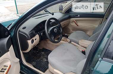 Седан Volkswagen Passat 1999 в 