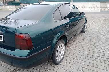 Седан Volkswagen Passat 1999 в 