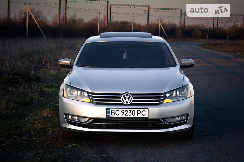 Седан Volkswagen Passat 2014 в Стрые