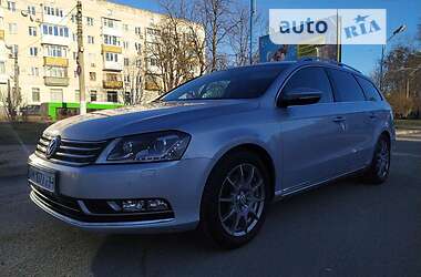 Универсал Volkswagen Passat 2011 в Житомире