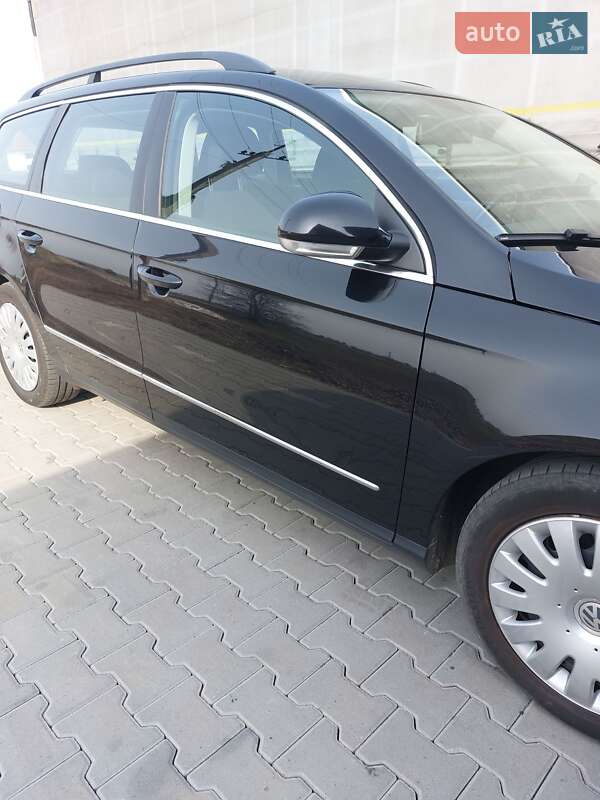 Универсал Volkswagen Passat 2009 в Сарнах
