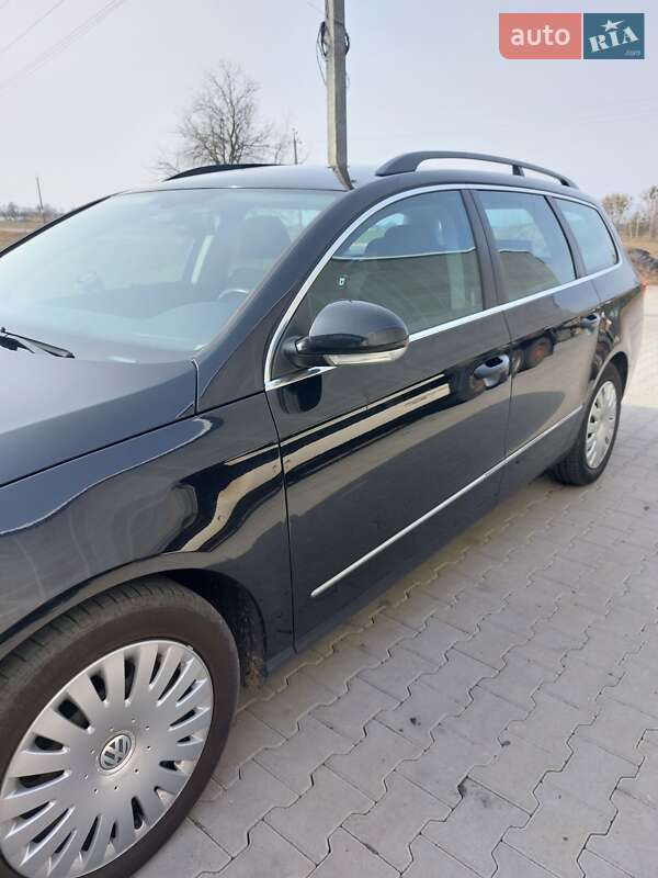 Универсал Volkswagen Passat 2009 в Сарнах