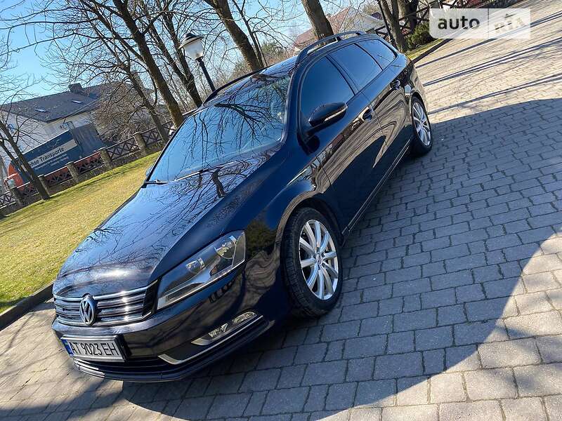 Універсал Volkswagen Passat 2012 в Рожнятові