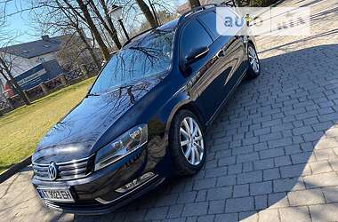 Універсал Volkswagen Passat 2012 в Рожнятові