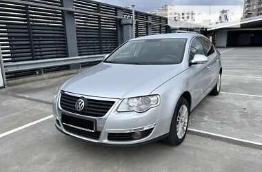 Седан Volkswagen Passat 2006 в Киеве