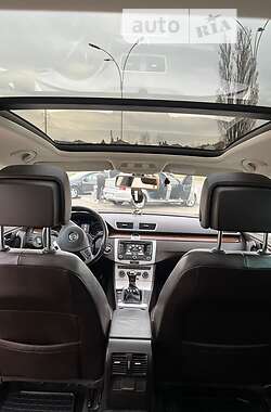 Універсал Volkswagen Passat 2013 в 