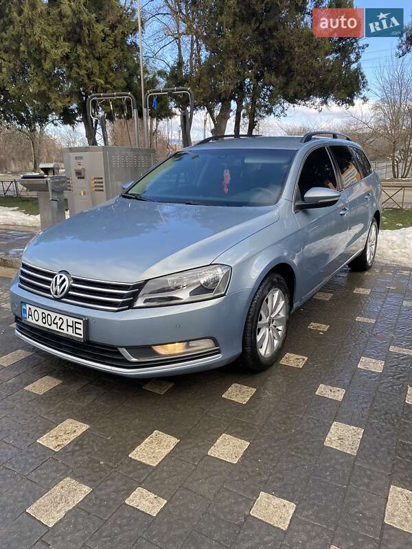 Volkswagen Passat 2011