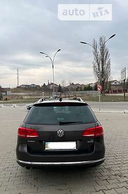 Універсал Volkswagen Passat 2013 в 