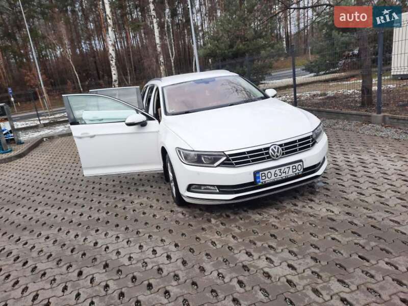 Универсал Volkswagen Passat 2015 в Тернополе