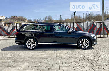 Универсал Volkswagen Passat 2016 в 