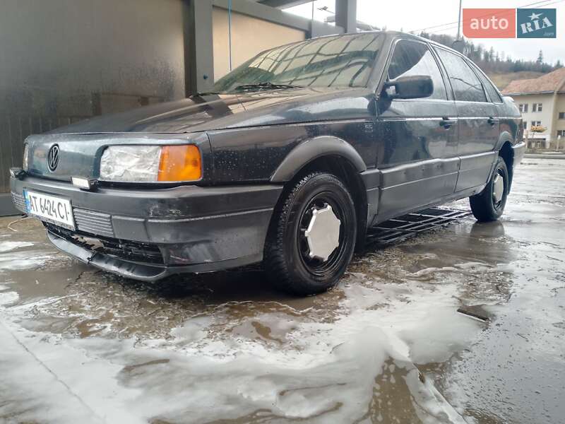 Седан Volkswagen Passat 1991 в Яремчі
