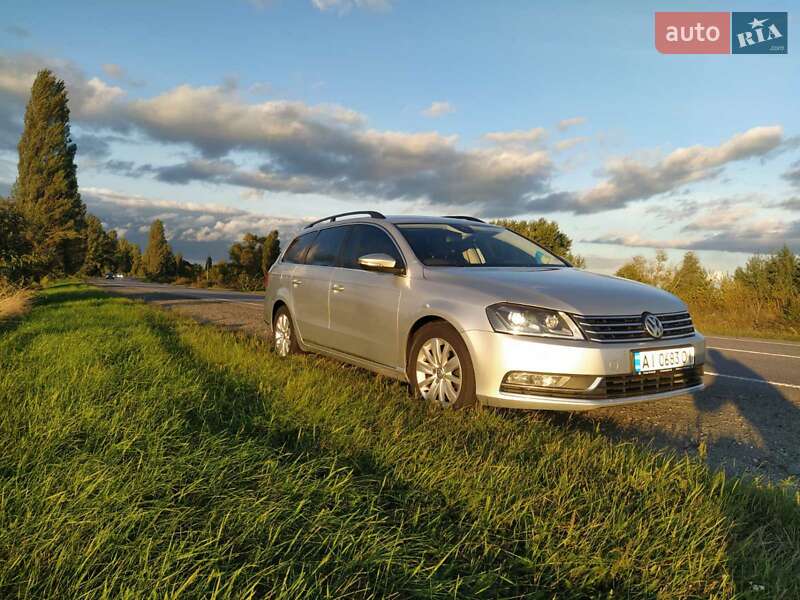 Універсал Volkswagen Passat 2012 в Обухові