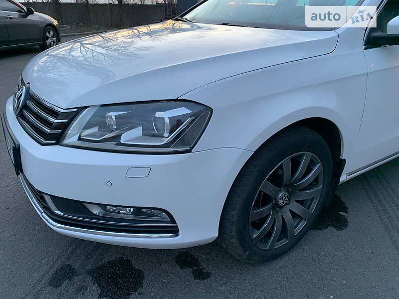 Универсал Volkswagen Passat 2012 в Одессе