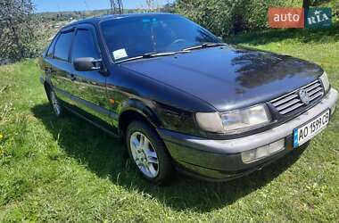 Седан Volkswagen Passat 1994 в Ждениеве