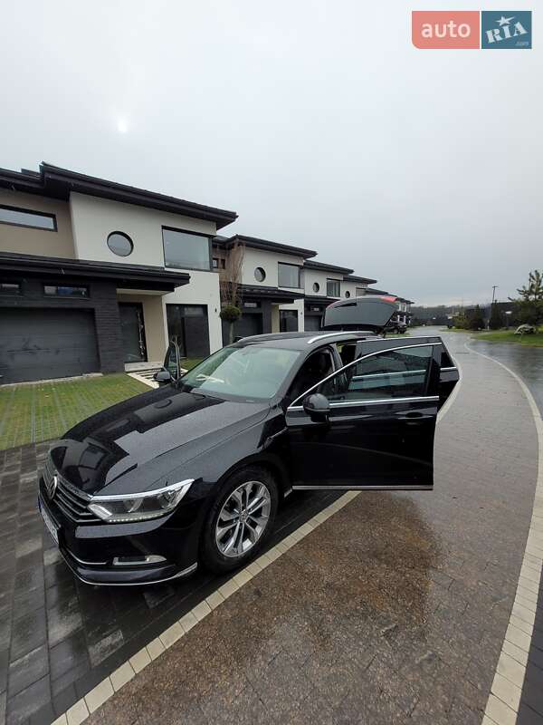 Универсал Volkswagen Passat 2015 в Ужгороде