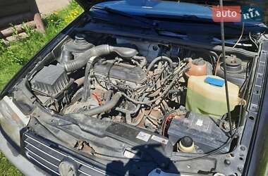 Седан Volkswagen Passat 1994 в Ждениеве