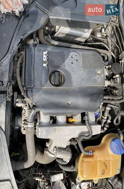 Седан Volkswagen Passat 2002 в 