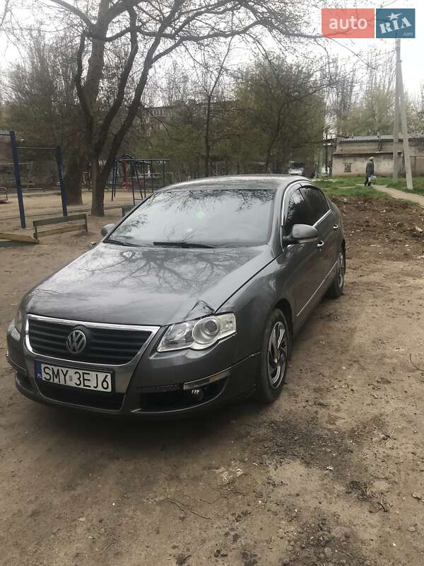 Седан Volkswagen Passat 2005 в Николаеве