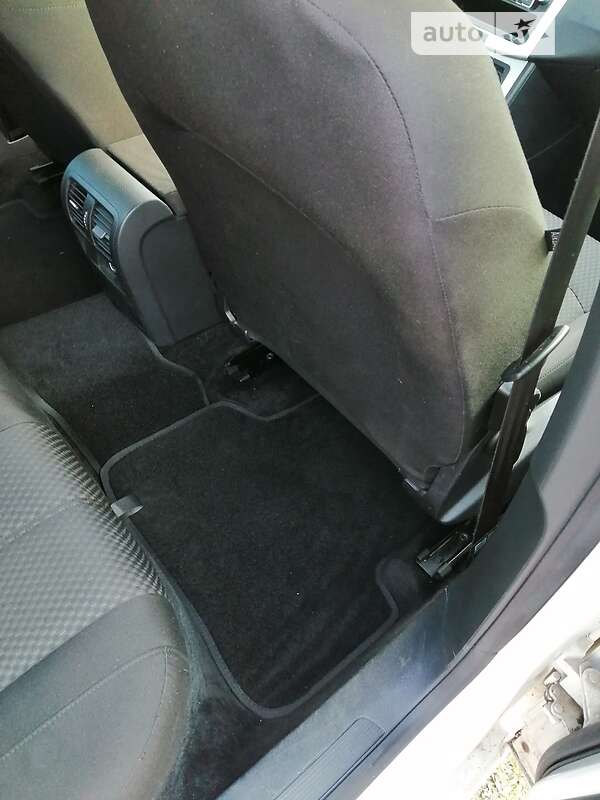 Універсал Volkswagen Passat 2012 в Броварах