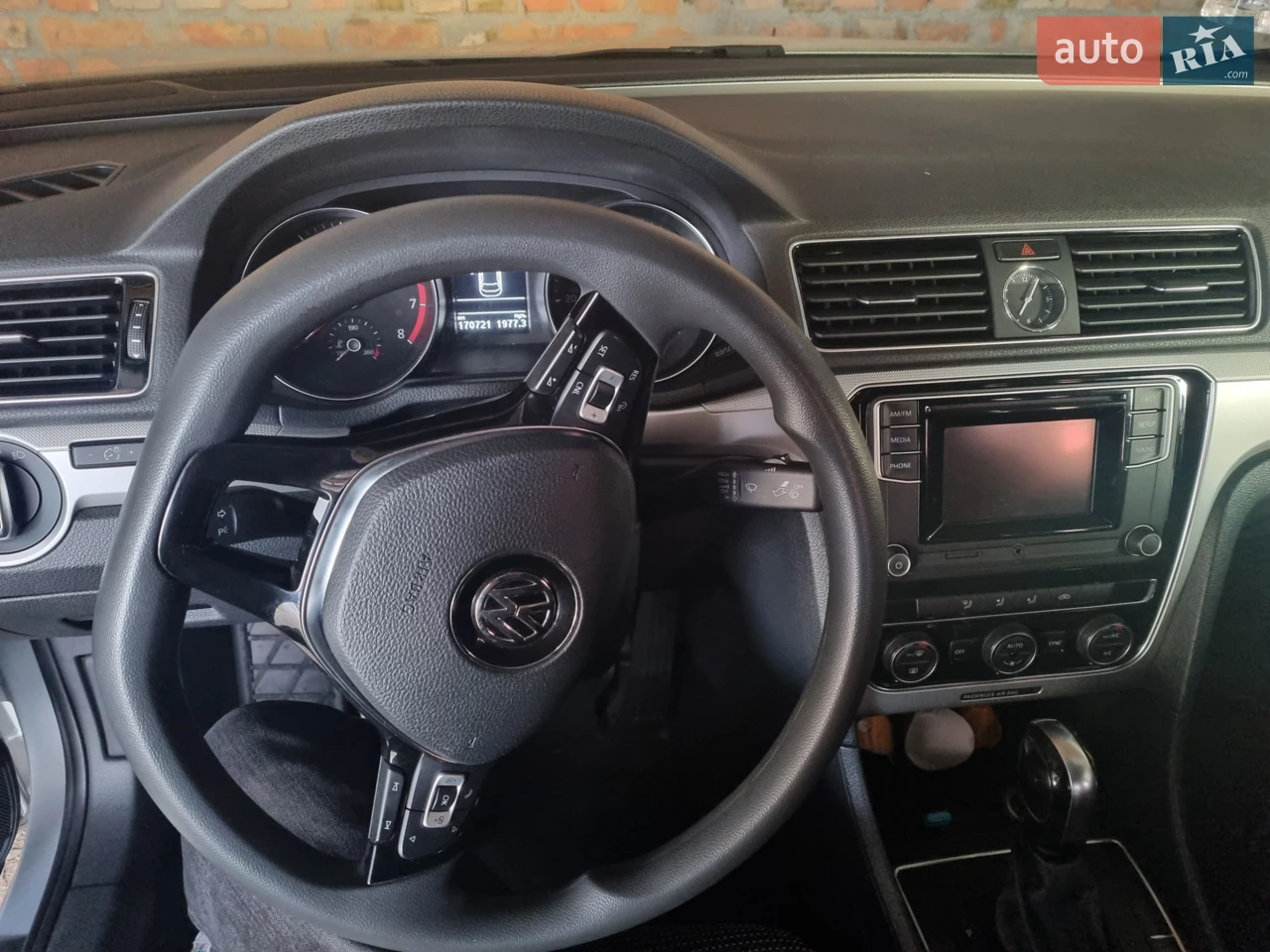 2015 Volkswagen Passat - мініатюра 8