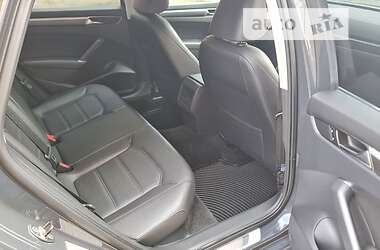 Седан Volkswagen Passat 2016 в 
