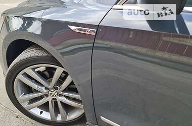 Седан Volkswagen Passat 2016 в 